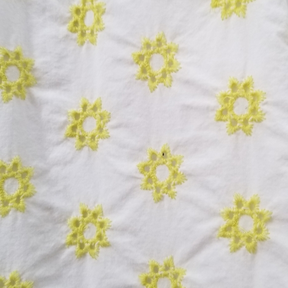 Old Navy eyelet dress - XSP - Picture 4 of 8